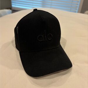 ALO Yoga Black trucker hat